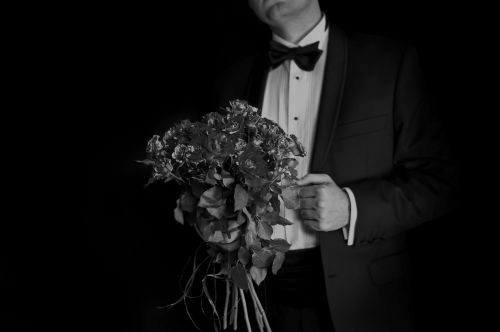 gigolo_date_02_500x300_30_diner_date_friends-with-benefits_sexrelatie Gigolo date vaginisme eerste keer ontmaagding